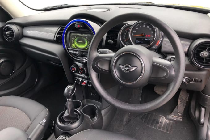 2017 Mini Hatch