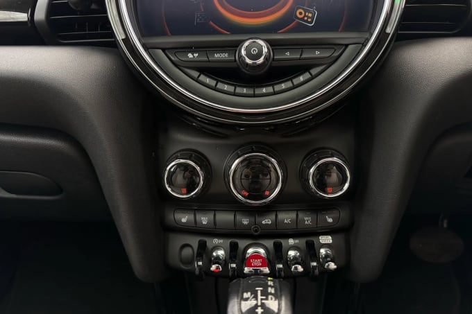 2018 Mini Hatch