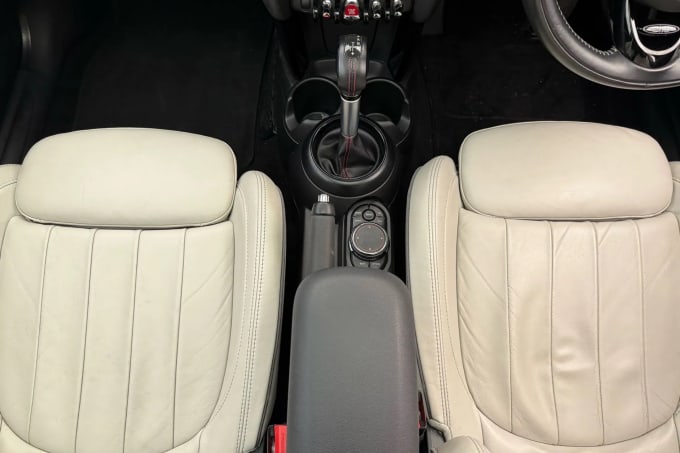 2018 Mini Hatch