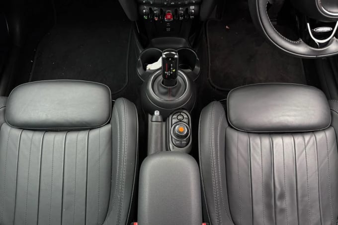 2020 Mini Hatch