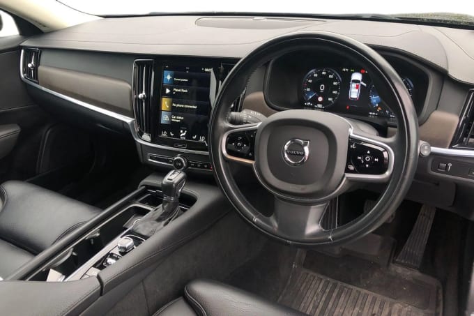 2020 Volvo V90