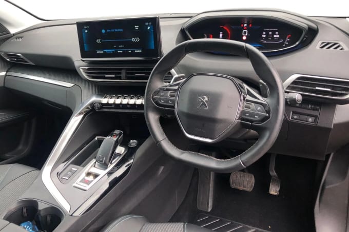 2022 Peugeot 5008