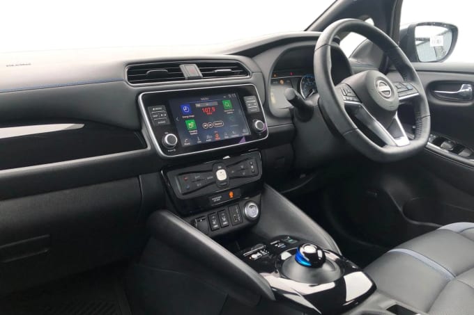 2024 Nissan Leaf