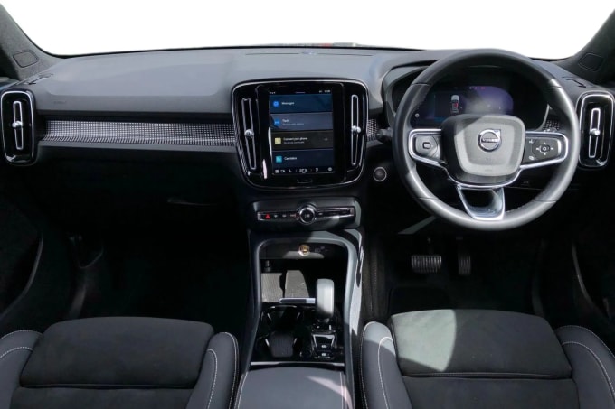 2023 Volvo Xc40
