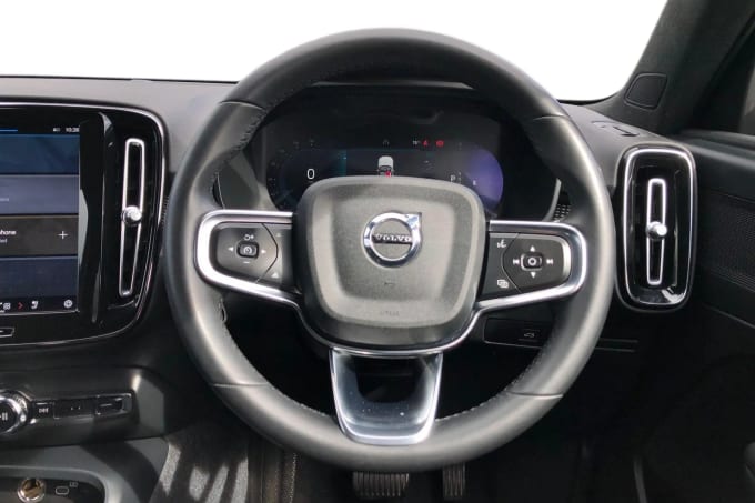 2023 Volvo Xc40