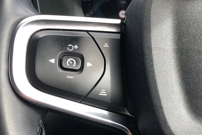 2023 Volvo Xc40