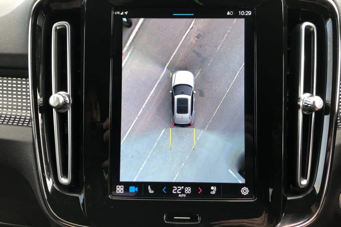 2023 Volvo Xc40