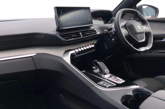 2021 Peugeot 5008