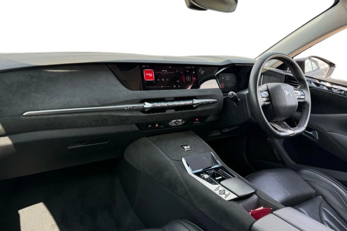 2022 DS Ds4