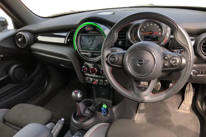 2020 Mini Hatch