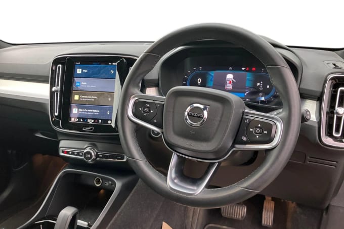 2023 Volvo Xc40