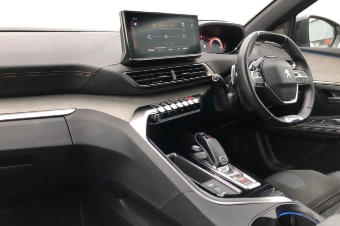 2021 Peugeot 5008