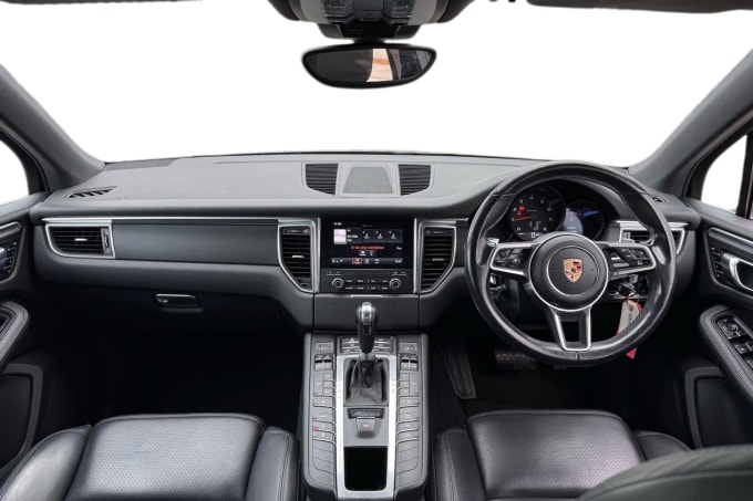 2016 Porsche Macan