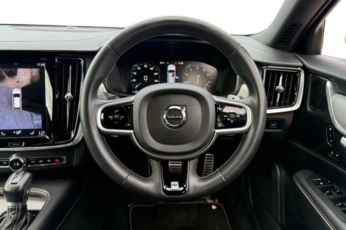 2020 Volvo V90