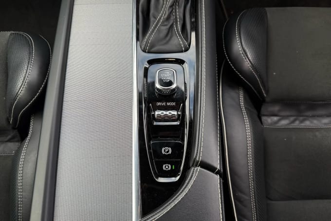 2020 Volvo V90