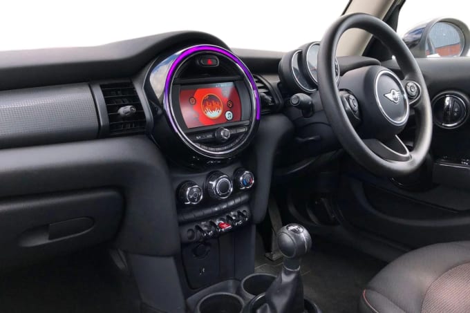 2018 Mini Hatch