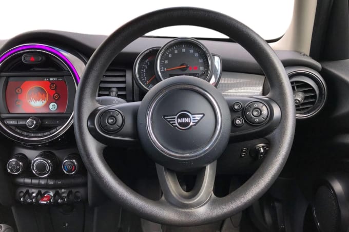 2018 Mini Hatch