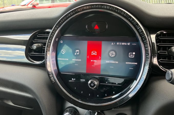 2022 Mini Hatch