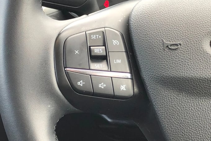 2022 Ford Kuga