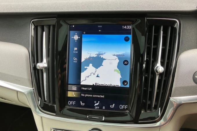 2017 Volvo V90