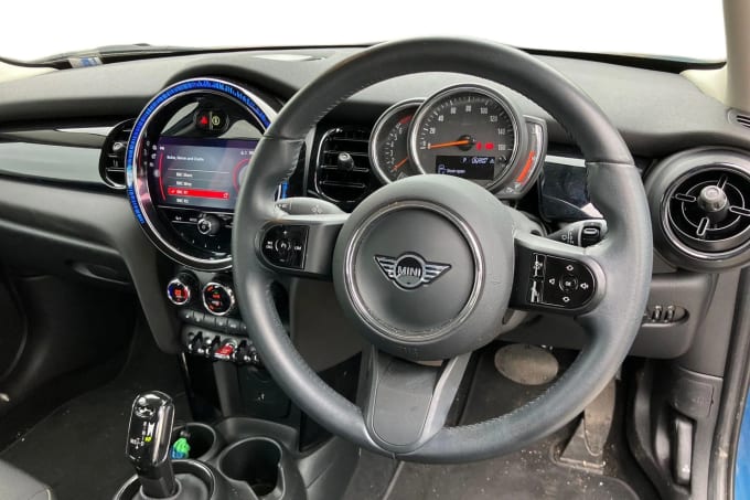 2022 Mini Hatch