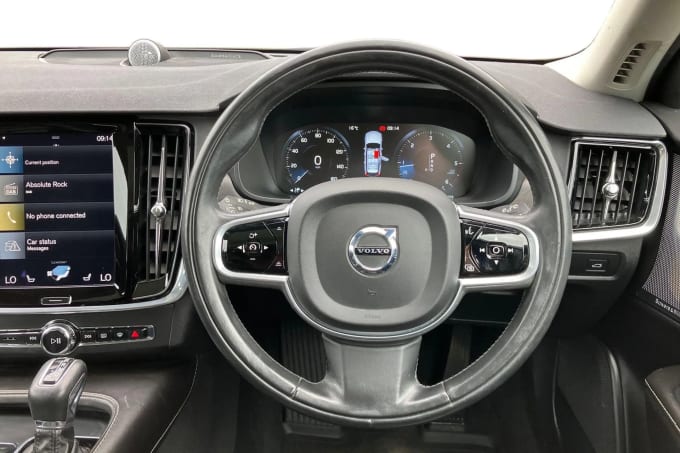 2017 Volvo V90