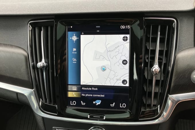 2017 Volvo V90