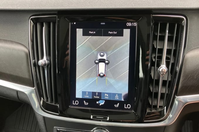 2017 Volvo V90