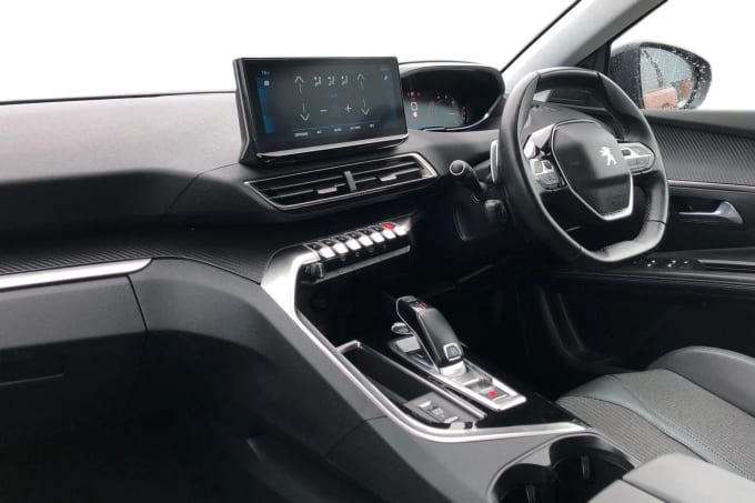 2022 Peugeot 5008