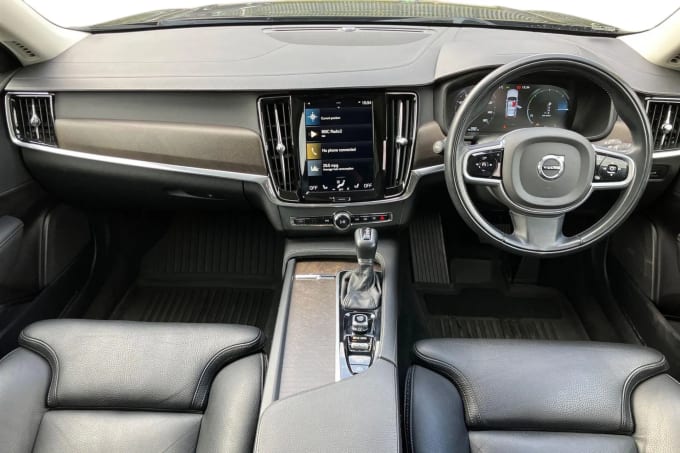 2020 Volvo V90