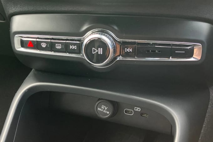 2023 Volvo Xc40