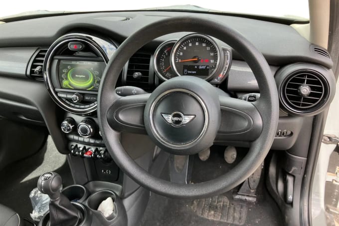 2018 Mini Hatch