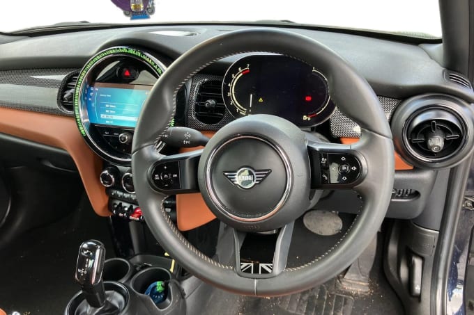 2021 Mini Hatch