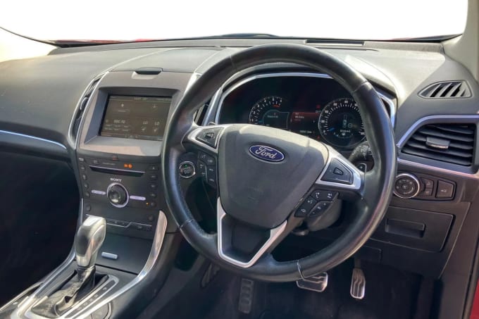 2016 Ford Edge