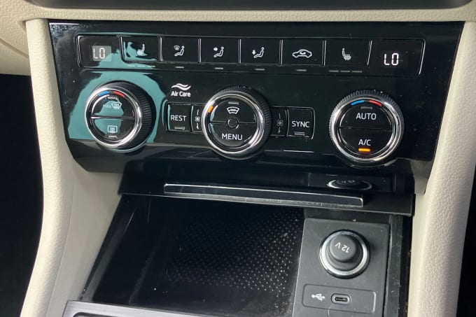 2022 Skoda Superb