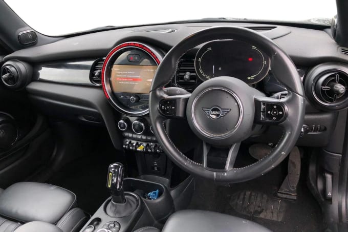 2023 Mini Hatch
