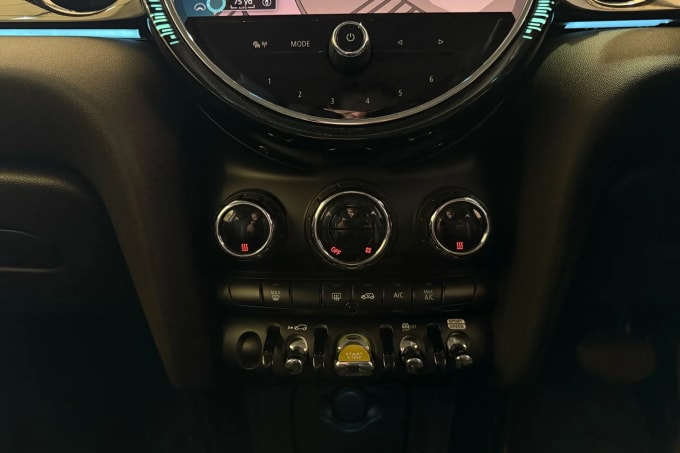 2022 Mini Hatch