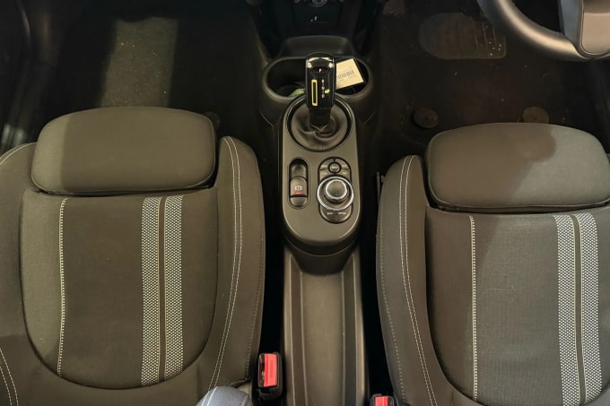 2022 Mini Hatch