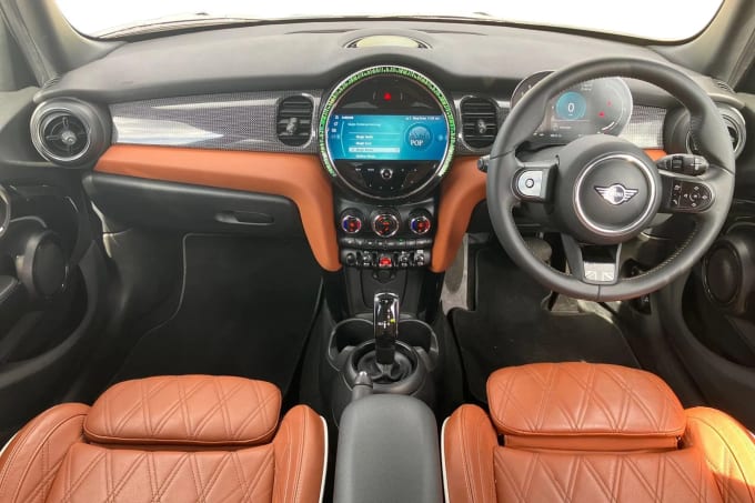 2021 Mini Hatch