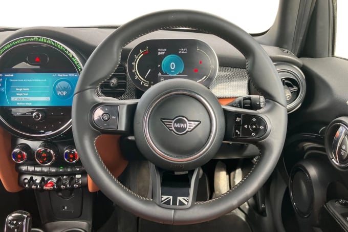2021 Mini Hatch