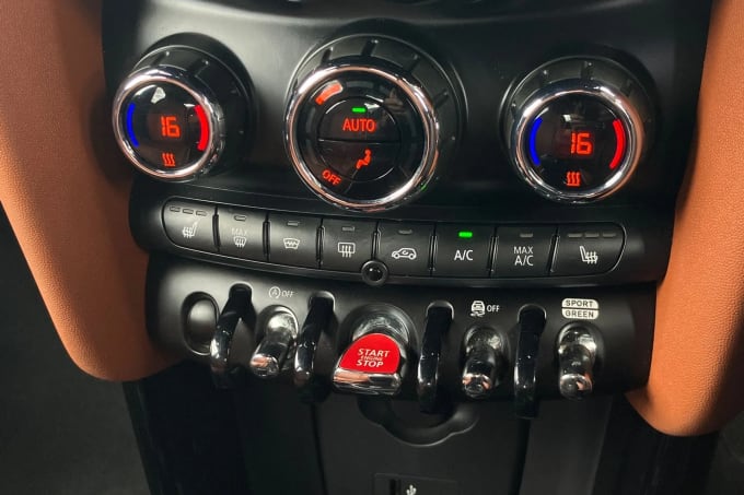 2021 Mini Hatch