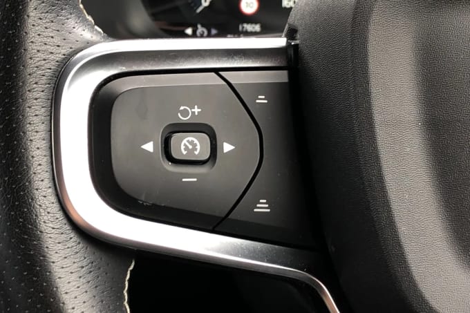 2020 Volvo Xc40