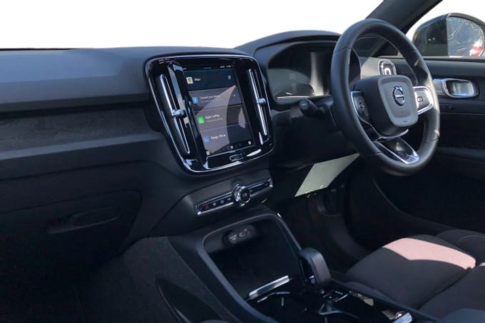 2023 Volvo Xc40