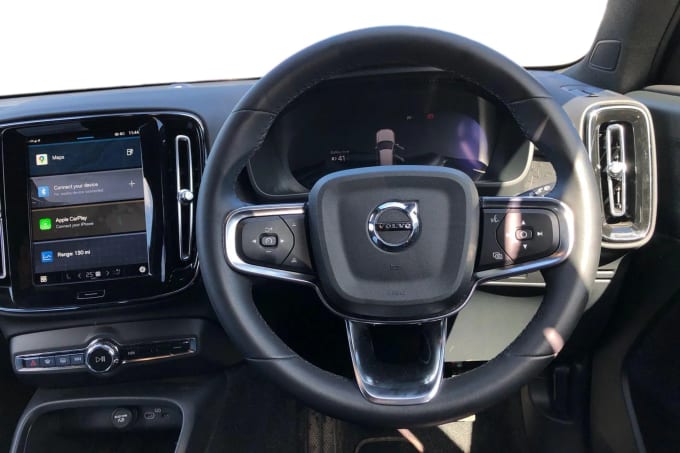 2023 Volvo Xc40