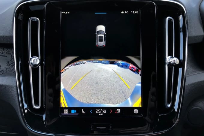 2023 Volvo Xc40