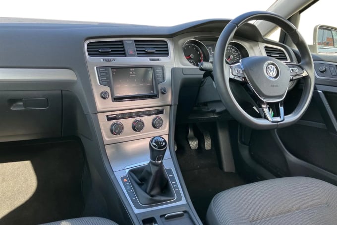 2017 Volkswagen Golf