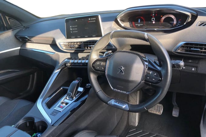 2020 Peugeot 5008