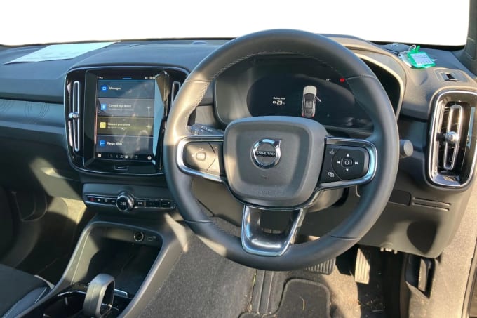2023 Volvo C40