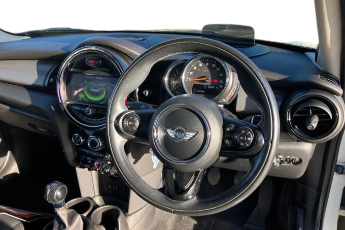 2018 Mini Hatch
