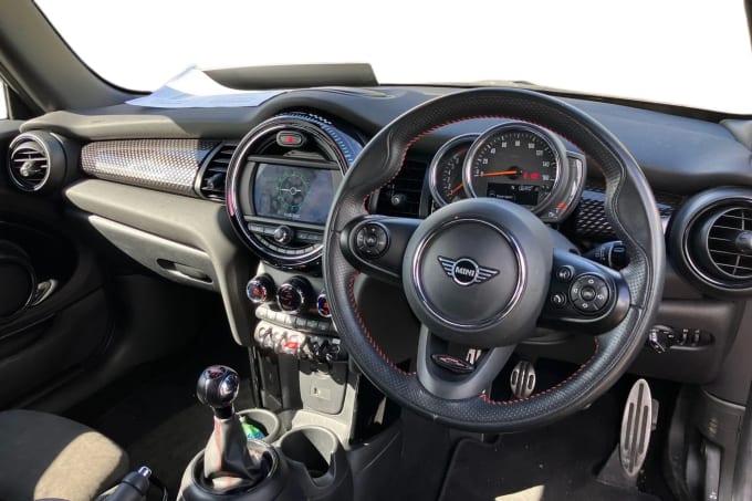 2020 Mini Hatch